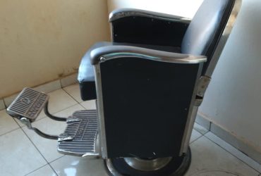 Cadeira de barbeiro Ferrante (relíquia)